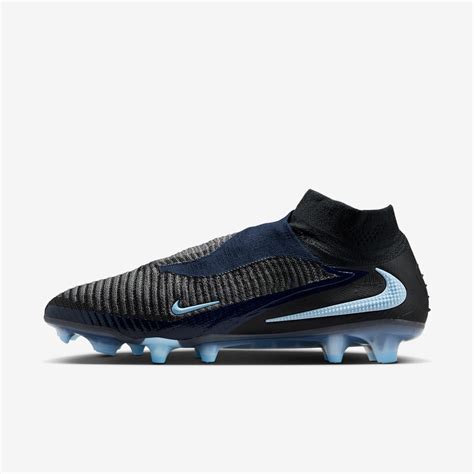 Nike Phantom focicipő család