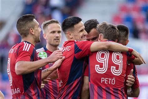 A 2015-ös őszi PVSK-Alba Fehérvár mérkőzés pillanatképe