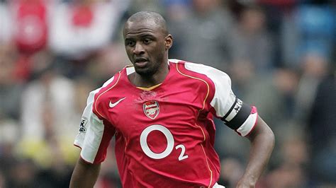 Patrick Vieira az Arsenal csapatkapitányaként