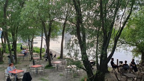 A Népsziget korabeli futballpályája