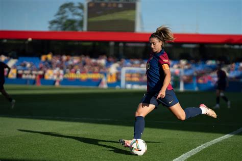 A Barcelona női csapatának távozó és érkező játékosai