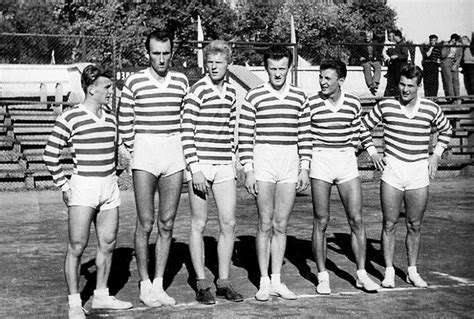 Az 1950-es évek magyar Aranycsapatának fotója