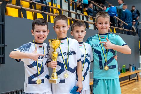 U9 labdarúgó torna díjátadó ünnepség