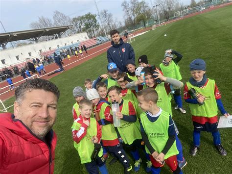 Szarvasi Bozsik torna résztvevők csoportképe