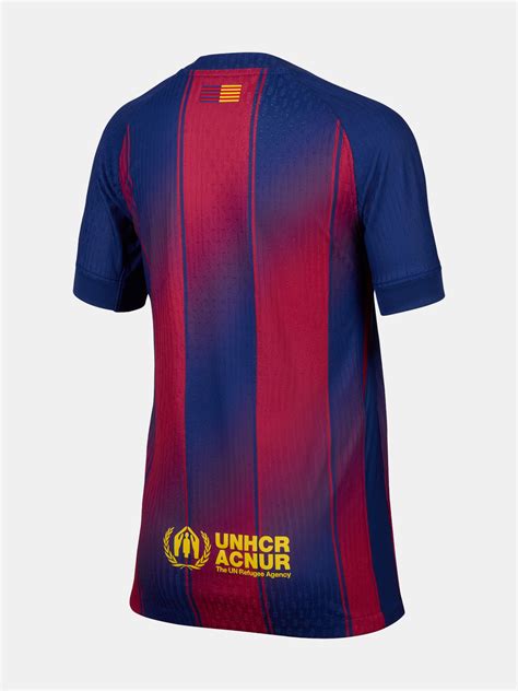 Az FC Barcelona csapatbusza UNICEF logóval