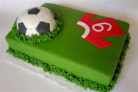 Házilag készített focipálya torta
