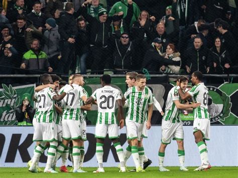 A Ferencvárosi TC csapatának ünneplése egy gól után