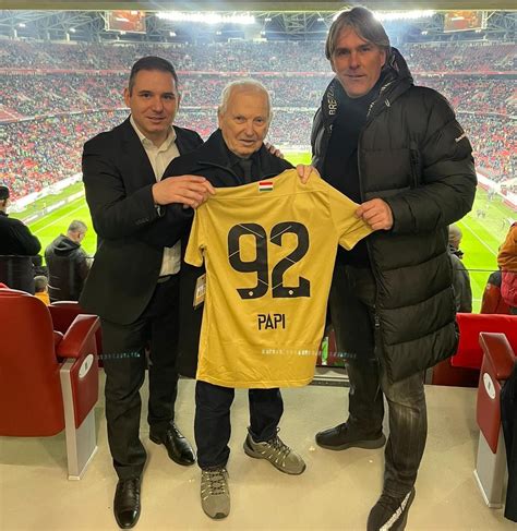 Csorba Sándor, a 92 éves magyar szurkoló a Puskás Arénában