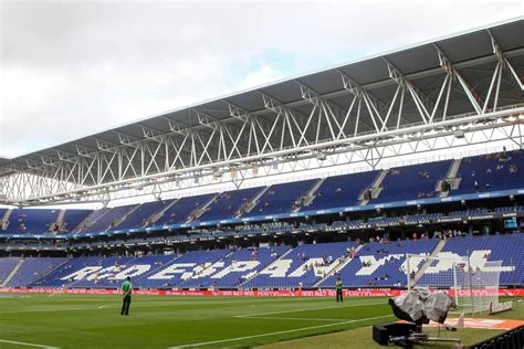 Az RCDE Stadion külső homlokzata