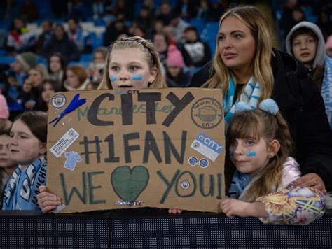 Szurkolók a Manchester City FC Coppenhagen elleni mérkőzésén