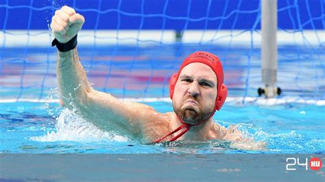 fiatal vízilabdázó kapus