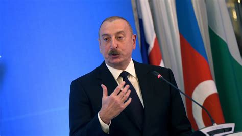 Azerbajdzsáni futballszurkolók ünneplése