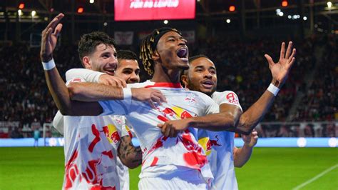 A Bundesliga csapatainak logói és a bajnokság állása