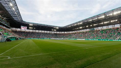 Gyermekek a Groupama Arénában