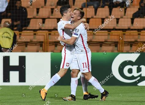 Robert Lewandowski és Kamil Grosicki akcióban