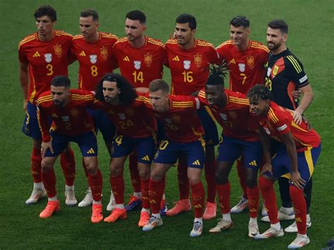 Luis de la Fuente, a spanyol válogatott szövetségi kapitánya a bemutatkozó sajtótájékoztatóján