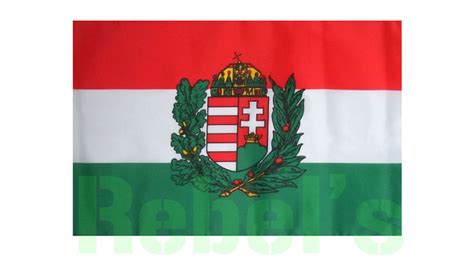 Különböző méretű magyar szurkolói zászlók