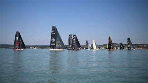 Kékszalag verseny a Balatonon