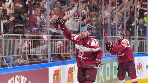 Kanada és Svédország junior jégkorong válogatottjainak összecsapása