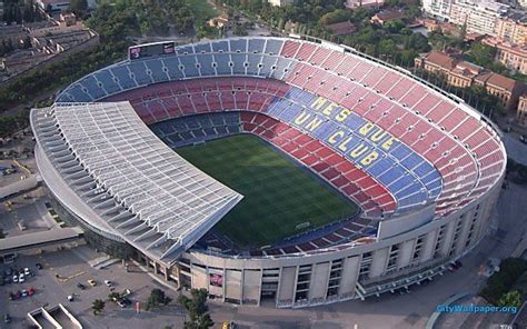 Mobiltelefon kijelzőjén megjelenő FC Barcelona háttérkép