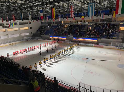 A Vasas Jégcentrum modern épülete