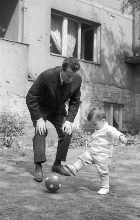 Puskás Ferenc és Bozsik József gyerekkorukban