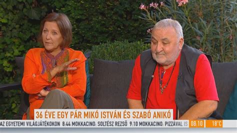 Várhegyi Anikó és Ancsin Ildikó lányával, Kittivel a pályán