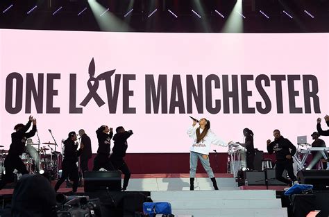 Ariana Grande a One Love Manchester koncerten