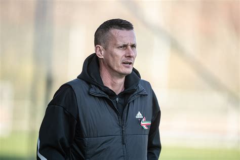 Játékvezető technikai hibát ítél