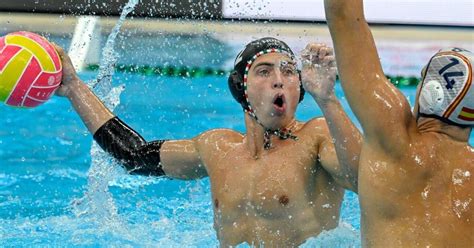 Grafikon a FINA Masters Vízilabda Világbajnokság résztvevőinek számáról