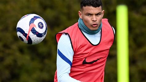 Thiago Silva piros lapja a West Brom ellen