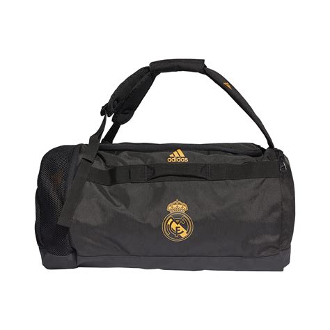A Real Madrid sporttáska méretei és kapacitása