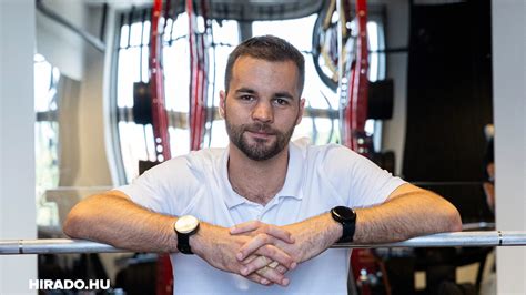 Tiboldi Tibor emlékére állított díj vagy portréja