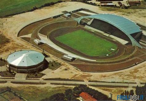 Stadio Friuli alaprajz és tervezett átalakítás