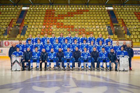 A Dinamo Moszkva és a HKM Zvolen csapatlogói