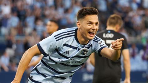 Sallói Dániel a Sporting Kansas City mezében