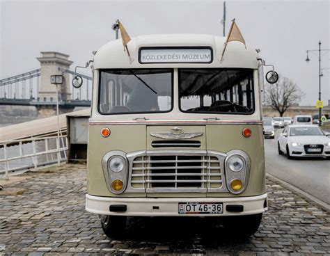 Régi konflis Budapest utcáin