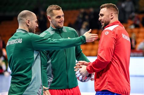 Szász András portréja román válogatott mezben