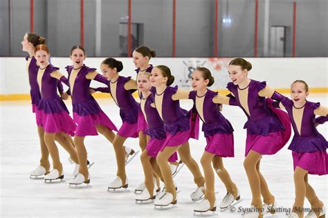 Fiatal műkorcsolyázók a Mini Competition-ön