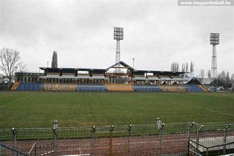 Stadion térkép: Bejáratok a Szőnyi úti és Teleki Blanka utcai oldalról