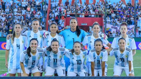 Női argentin labdarúgócsapat ünneplése