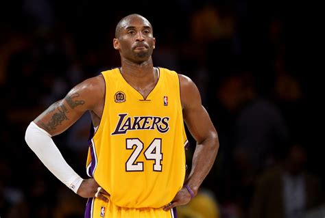 Kobe Bryant a Lakers fiatal játékosaival