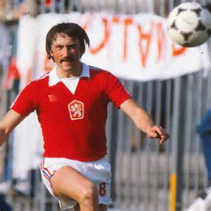 Antonín Panenka legendás tizenegyese 1976-ból