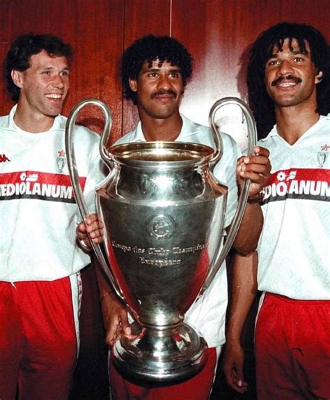 Ruud Gullit és Marco van Basten ünneplése az 1988-as Eb döntőben