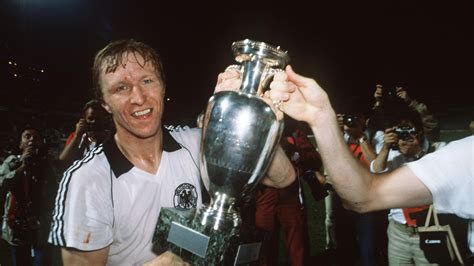 Horst Hrubesch gólöröme az 1980-as Eb döntőjében