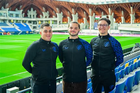 Puskás Akadémia játékosai ünneplés közben