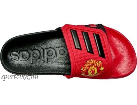 Manchester United logóval ellátott telefontokok