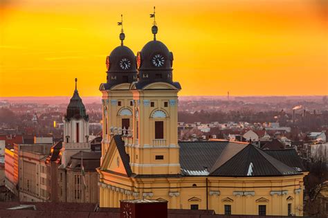 Debreceni Református Nagytemplom a Virágkarnevál idején