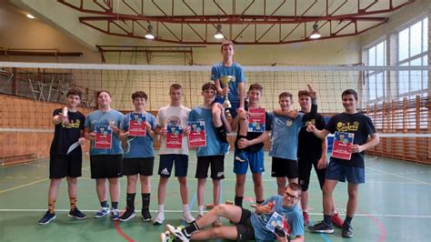 röplabda iskola épülete