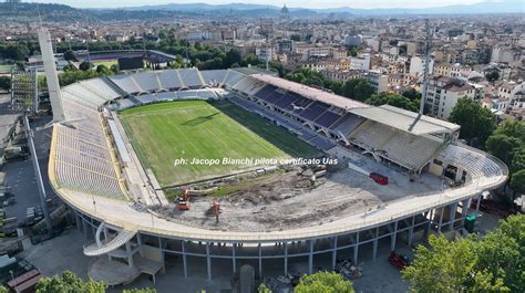 Stadio Artemio Franchi látképe Firenze városában